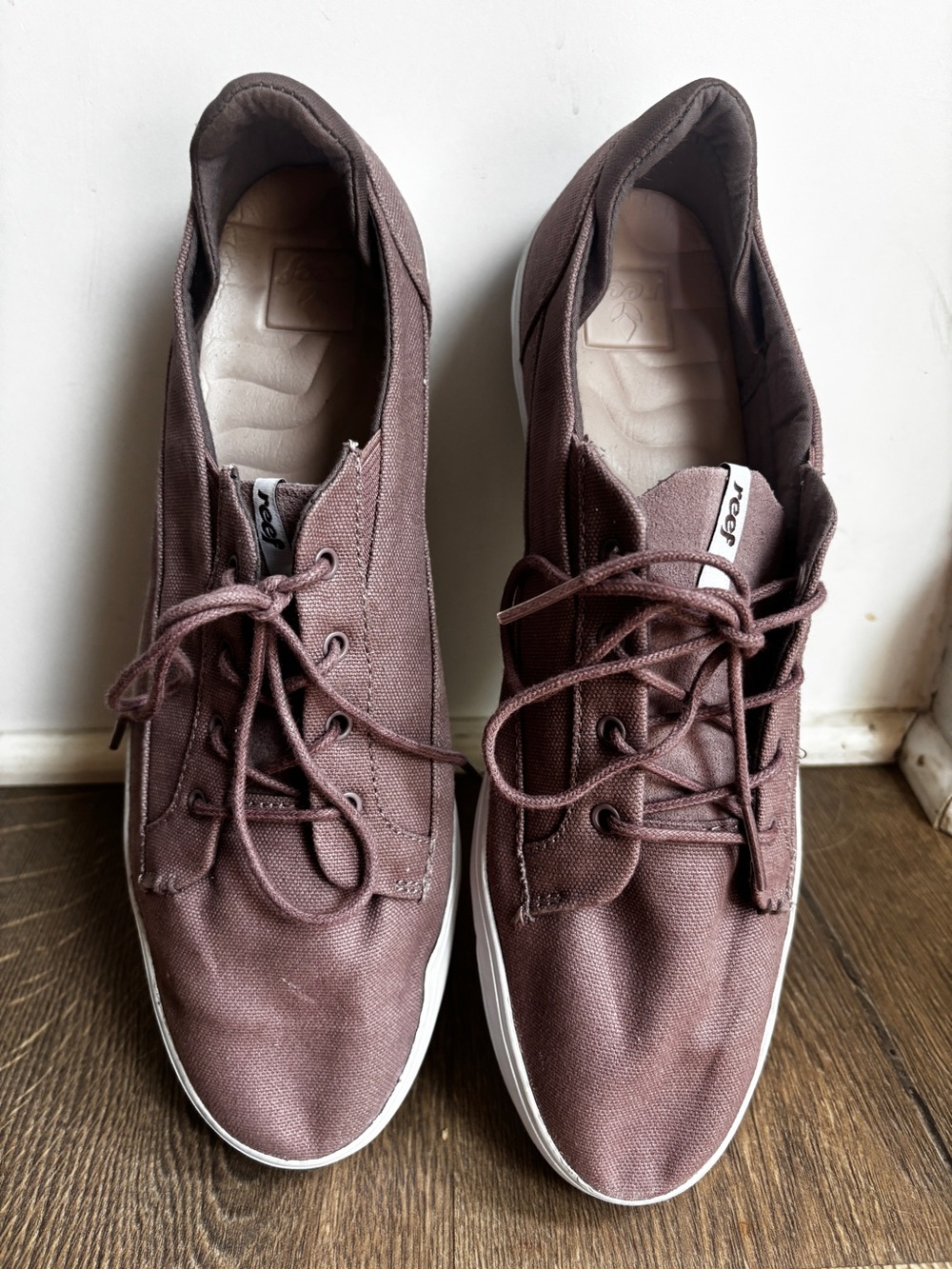 Slip-On Canvas Sneakers in Mauve - Reef